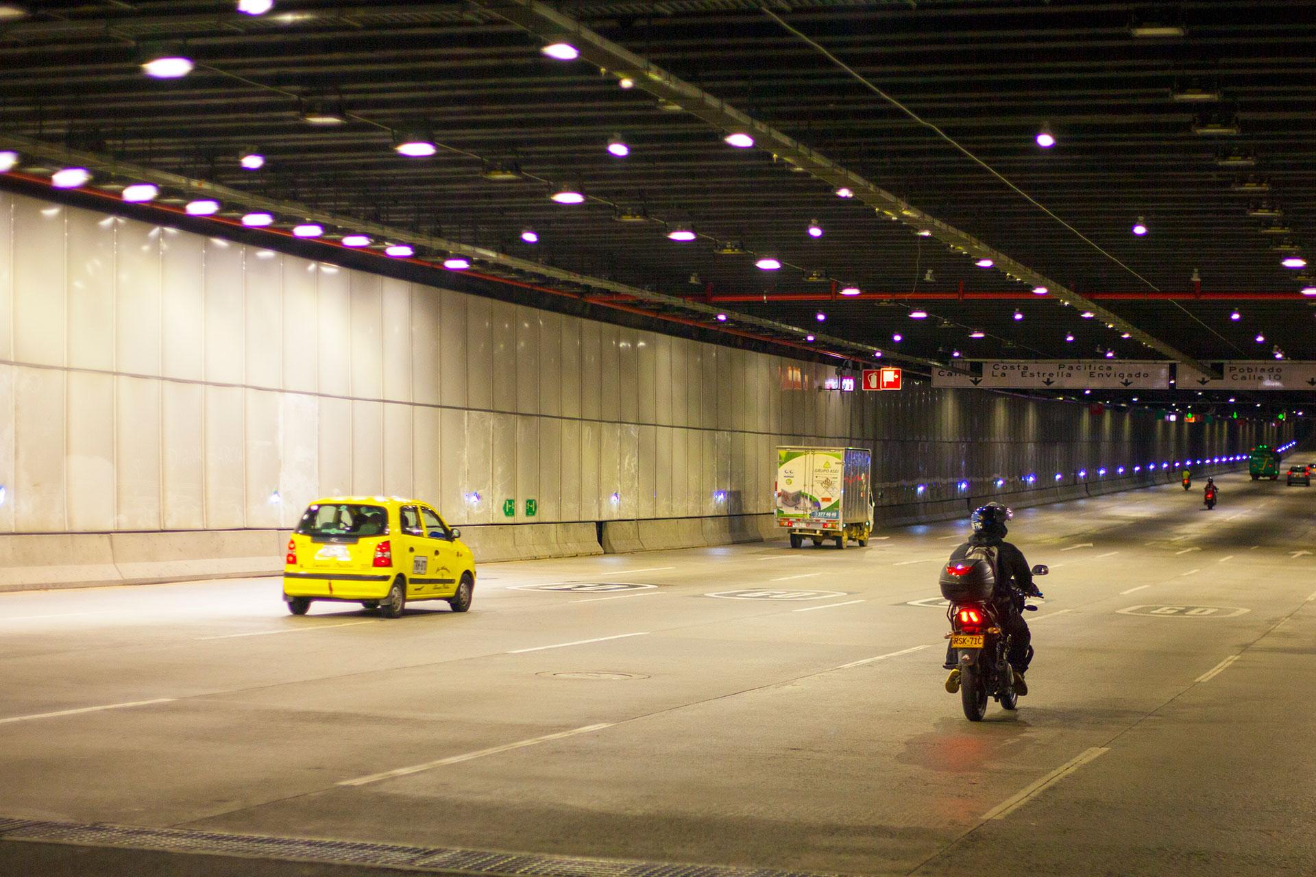 GL2 Compact ensures excellent visibility and visual comfort in this busy tunnel